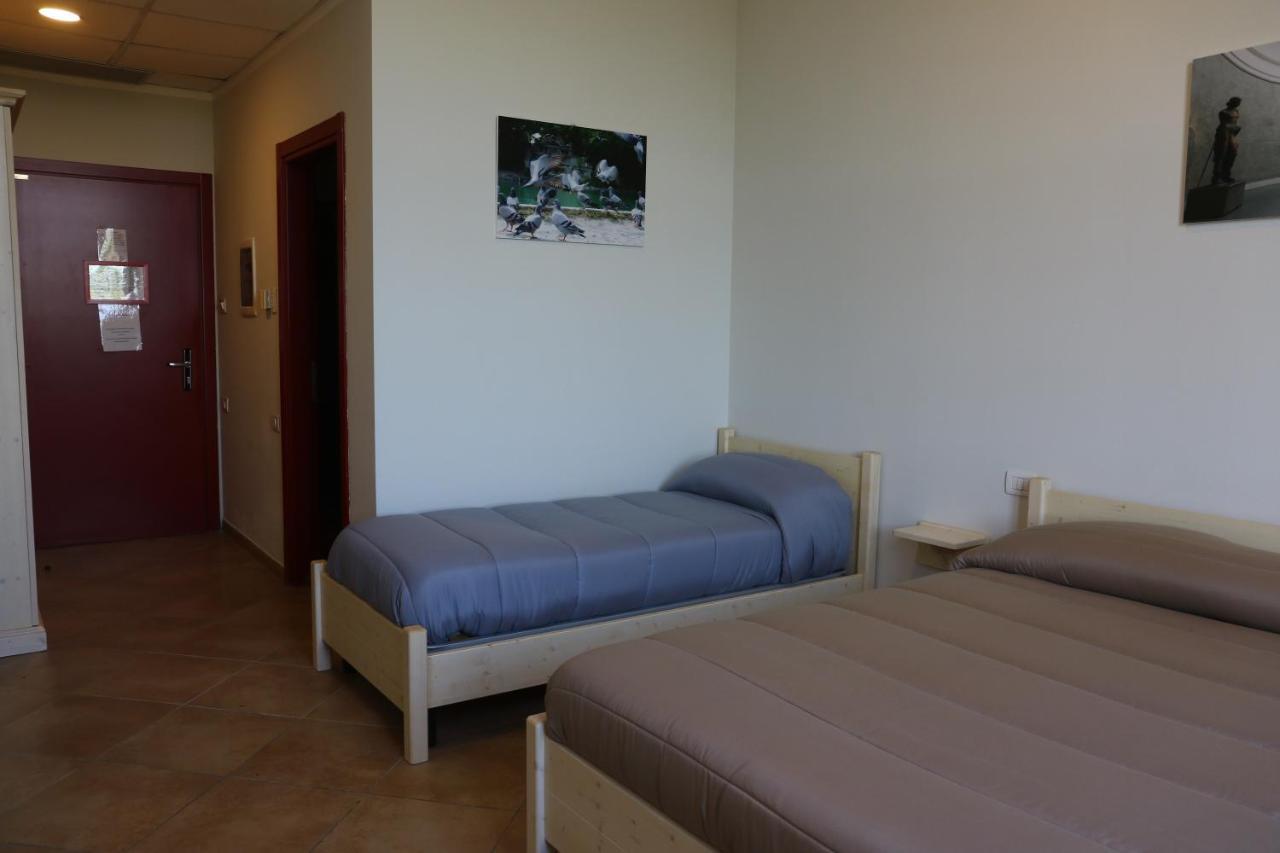 Student'S Hostel Парма Экстерьер фото