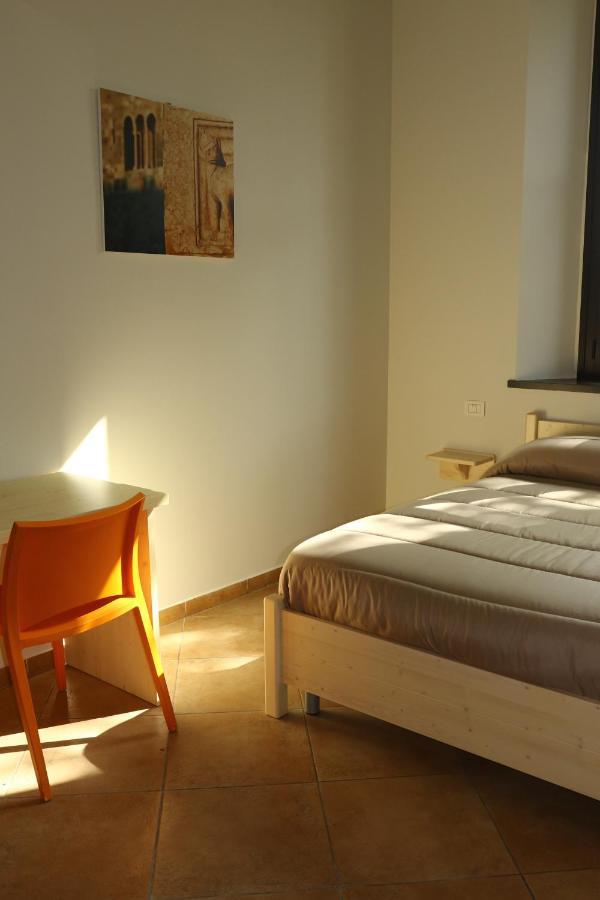 Student'S Hostel Парма Экстерьер фото