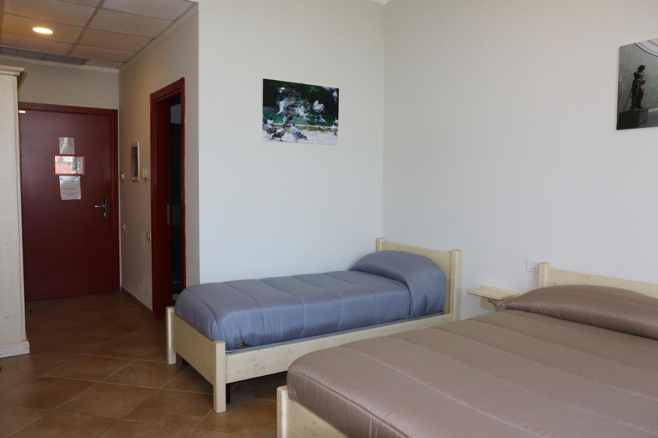 Student'S Hostel Парма Экстерьер фото